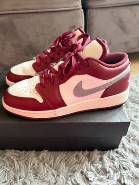 Air Jordan 1 Low GS Bordeaux White Maroon Youth Size 6Y